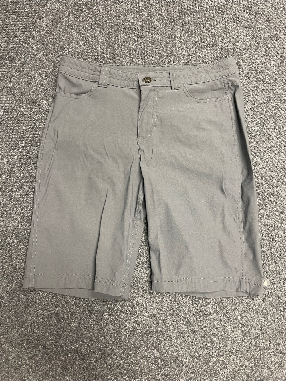Eddie Bauer womens bermuda length shorts gray size 6 waterproof hiking outdoor - Picture 1 of 6